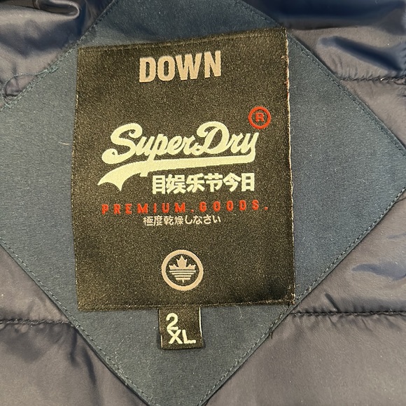 SuperDry Puffer Vest with fur lined hood - Picture 3 of 6